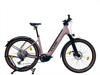 Produit reconditionné . Cube Reaction Hybrid Pro 625 Allroad SHIMANO 2024 . VTT électrique . Cube . très bon état