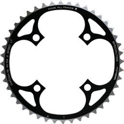 SPECIALITES TA Plateau 4 branches 44 Dents Entraxe 104 mm Noir 9V