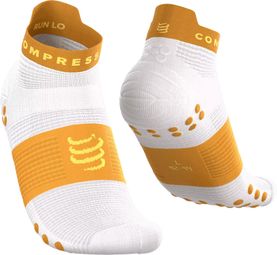 Compressport Pro Racing V4.0 Run Low Socken, Weiß/Orange