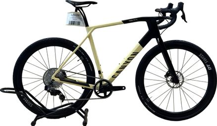 produit reconditionné . Canyon Grail CF SL 7 eTap Sram Rival XPLR AXS 2023 . Vélo de gravel . Canyon . très bon état