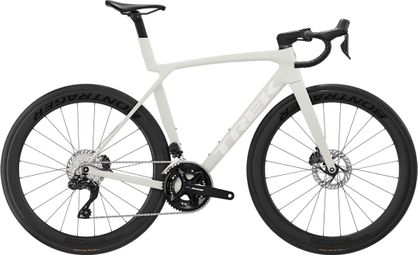 Trek Madone SL 6 Road Bike, Shimano 105 Di2, 12-speed, 700 mm, White, Gen. 8