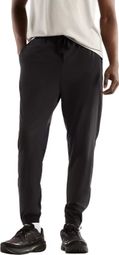Pantaloni New Balance RC Essential Jogger neri da uomo