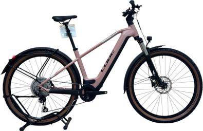 produit reconditionné . Cube Reaction Hybrid Pro Allroad 625 Shimano Deore 2024 . VTT électrique . Cube . très bon état