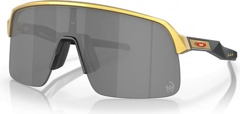 Oakley Sutro Lite x Patrick Mahomes II Gold Prizm Black Eyewear / Ref: OO9463-4739