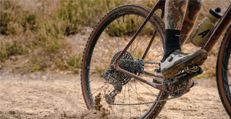Pneu Gravel Hutchinson Tundra 700 mm Tubeless Ready Souple Hardskin Bi-Compound Flancs Beiges Tan — vue 8