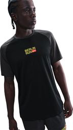 Maillot de manga corta Nike Stride Berlin Marathon Negro, Hombre