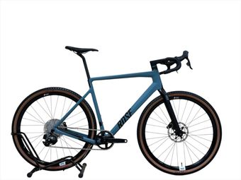 Produit reconditionné . Rose Backroad Rival eTap AXS XPLR 2023 . Vélo de gravel . Rose . très bon état
