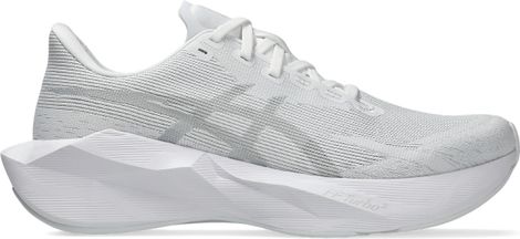 Zapatillas de running Asics Novablast 6 blancas para hombre. EMBARGO 01/07/2026
