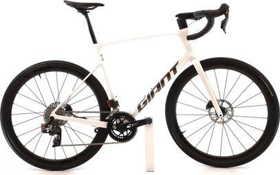 Produit reconditionné · Giant Defy Advanced Pro 1 AXS 12V · Blanc / Vélo de route | Très bon état