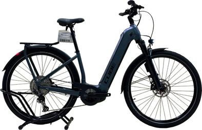 produit reconditionné . Cube Kathmandu Hybrid ABS 750 Shimano Deore 2024 . Vélo électrique . Cube . très bon état