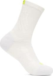 Calcetines <strong>Hoka Bondi Quarter</strong> blancos