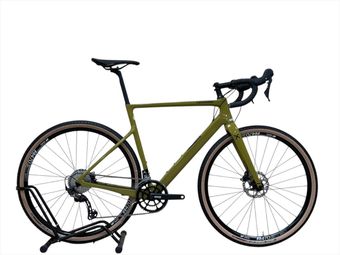 Produit reconditionné . Cannondale SuperSix Evo SE GRX 2023 . Vélo de gravel . Cannondale . très bon état