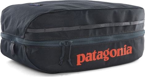 Patagonia Black Hole Cube 14L Dark Grey bag