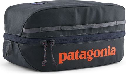 Patagonia Black Hole Cube 6L Donkergrijs