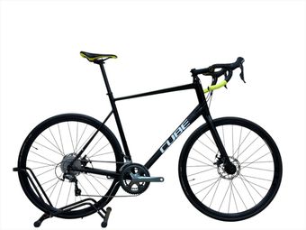 Produit reconditionné . Cube Attain Race Shimano Tiagra 2022 . Vélo de Route . Cube . très bon état