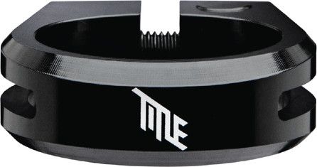 Title Black Saddle Collar