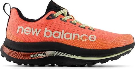 Chaussures de Trail Running New Balance Fuelcell Supercomp Trail Rouge Noir Femme