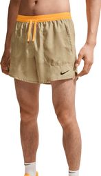 Nike Stride korte broek voor heren, oranje