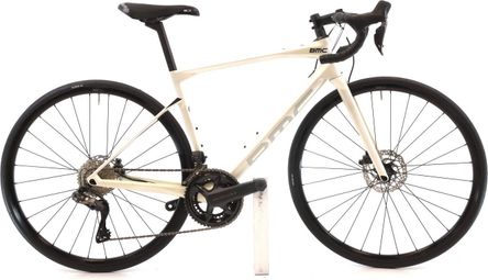 Produit reconditionné · BMC Roadmachine THREE Di2 12V · Blanc / Vélo de route | Très bon état