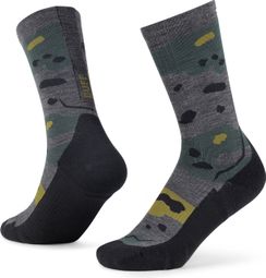 Buff Mid LW Merino Socks Gray