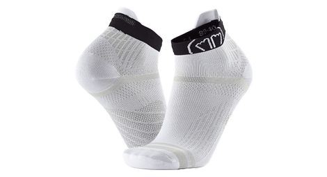 Chaussettes+fines+concues+pour+la+course+a+pied+sur+route+++run+feel