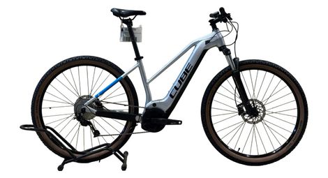 produit reconditionné . Cube Reaction Hybrid Performance 500 Shimano Alivio 2022 . VTT électrique . Cube . très bon état