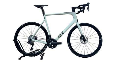 produit reconditionné . Rose Reveal 04 Ultegra Di2 2023 . Vélo de Route . Rose . très bon état