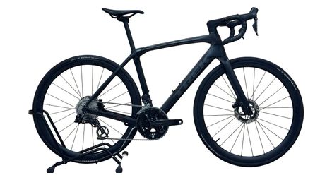 Produit reconditionné . trek domane sl 6 gen4 shimano 105 di2 2023 . vélo de route . trek . très bon état