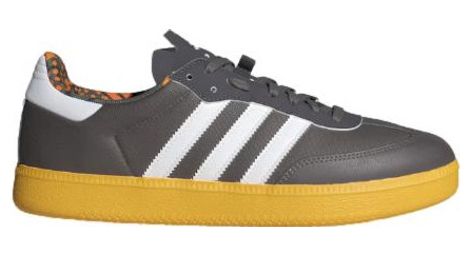 Fahrradschuhe adidas velosamba 2 grau / beige 44