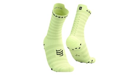 Chaussettes compressport pro racing socks v4.0 ultralight run high jaune