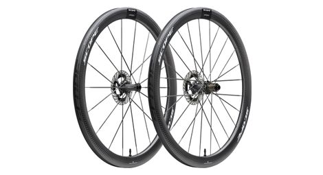 pair of scope artech 4 disc wheels 700mm 12x100 12x142mm centerlock black white