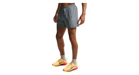Short Nike Miler 5in Gris Homme