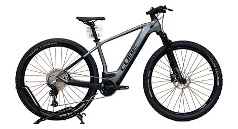 produit reconditionné . Cube Reaction Hybrid Pro 625 Shimano Deore 2022 . VTT électrique . Cube . très bon état