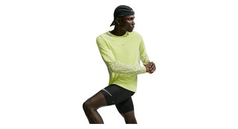 nike stride yellow men s running t shirt