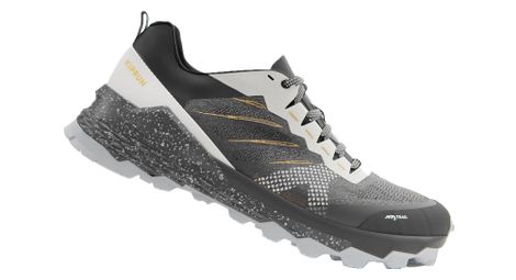 Zapatilla de trail kiprun mt3 negra/blanca