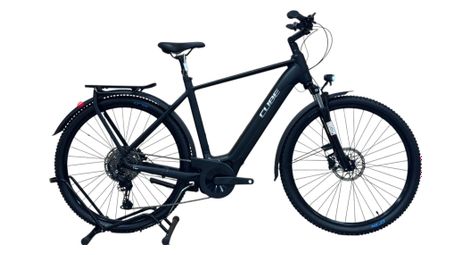 Produit reconditionné . cube touring hybrid pro 625 shimano cues 2024 . vélo électrique . cube . très bon état