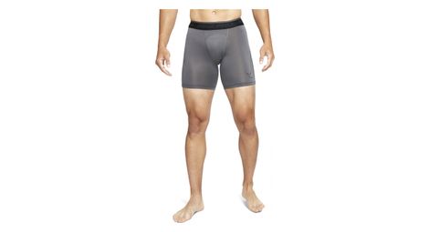 Pantalón corto nike pro dri-fit gris