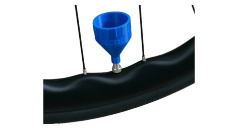 Entonnoir CSCI3D pour préventif tubeless – Compatible valve Presta (30 ml)