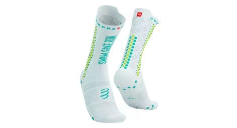 Compressport calcetines pro racing v4.0 bike blanco swimbikerun 2023