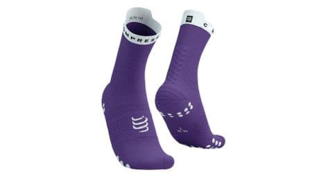 Chaussettes compressport pro racing socks v4 0 run high violet blanc