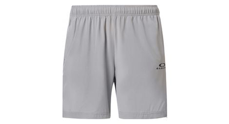 Short oakley foundational 7 2 0 gris