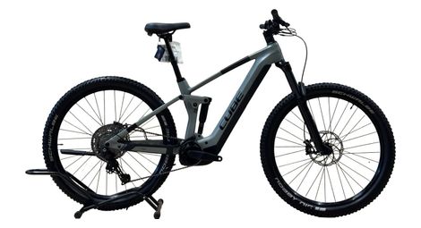 produit reconditionné . Cube Stereo Hybrid 140 HPC Pro 625 Shimano Cues 2024 . VTT électrique . Cube . très bon état