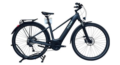 Produit reconditionné . cube touring hybrid one 625 shimano alivio 2024 . vélo électrique . cube . très bon état