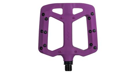 pair of funn taipan flat pedals purple