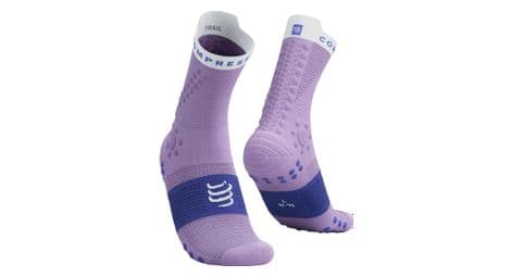 Chaussettes compressport pro racing socks v4 0 trail mauve bleu