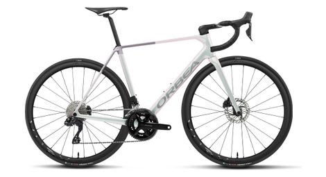 orbea orca m35i road bike with shimano 105 di2 12 speed 700 mm iris white lilac 2027