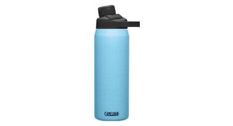 Camelbak chute mag botella azul aislada al vacío de 600 ml