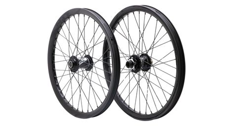 Paar Pride Racing Wave CFR Control V2 20"-Räder (406) | 20x100 - 15x110 mm | 6 Löcher | Glänzendes Schwarz