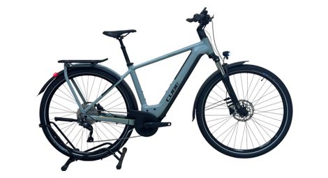 Produit reconditionné . cube kathmandu hybrid one 625 shimano deore 2023 . vélo électrique . cube . très bon état