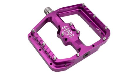 Ein Paar Burgtec Penthouse Flat MK5 B-Rage Edition-Pedale – Purple Rain – Violett
